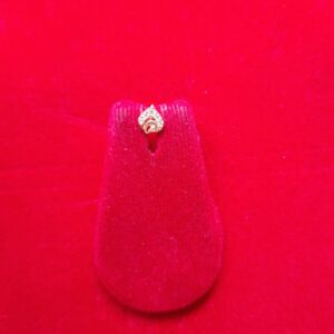 Heart shape nose pin in screwback